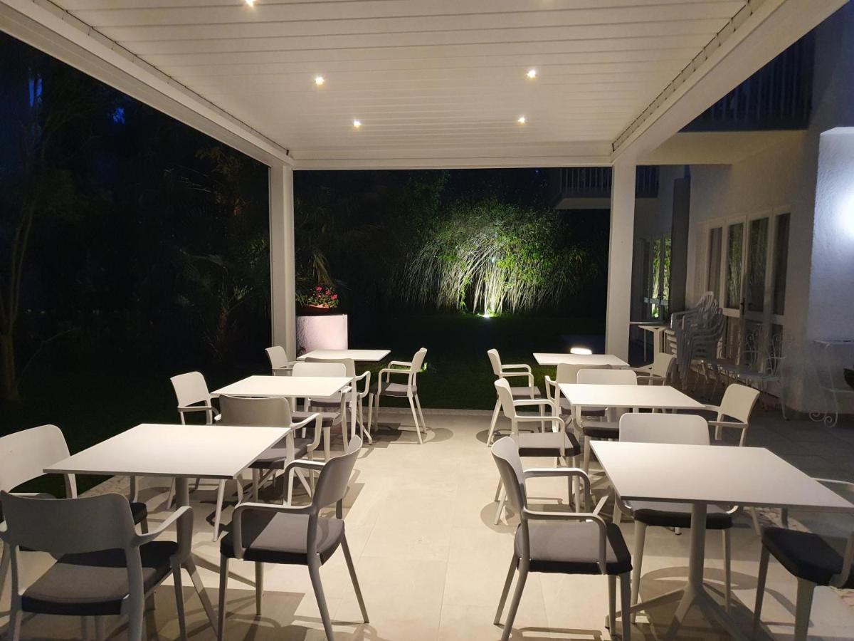 Hotel Eurovil Garni Lignano Sabbiadoro Exterior foto